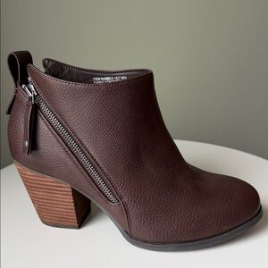 Torrid Chocolate Double Side Zipper Stacked Heel Bootie Faux Leather EUC 9WW